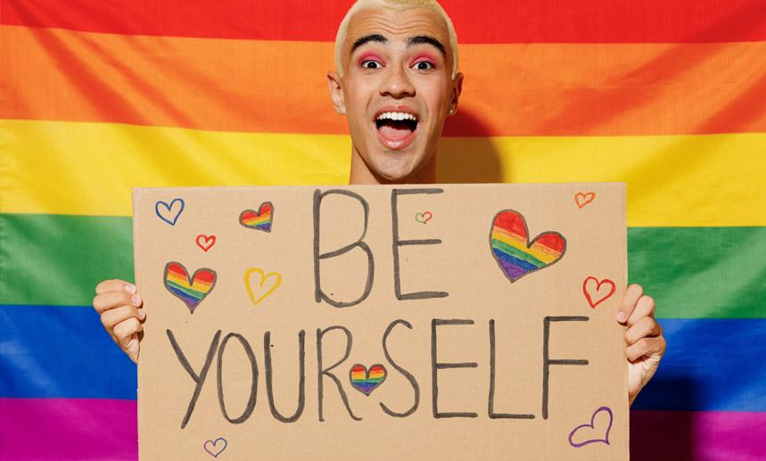 “Pablo Alborán es gay” y otros famosos que sacas del armario en Google