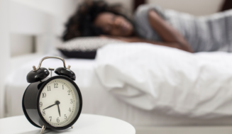 4 prácticas sorprendentes para dormir mejor