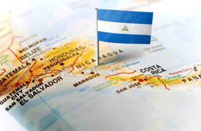 Bandera de Nicaragua. El primer consulado de Nicaragua en Estados Unidos se estableció en 1946. Hoy en día hay varios consulados nicaragüenses en Estados Unidos.