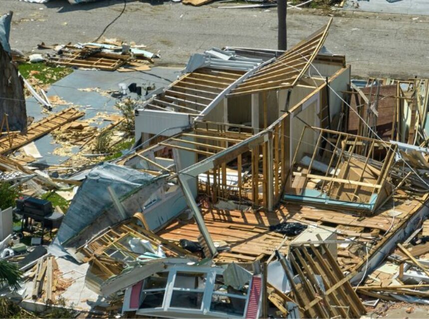 Imagen pasada de zona afectada tras paso de un huracán en Florida.