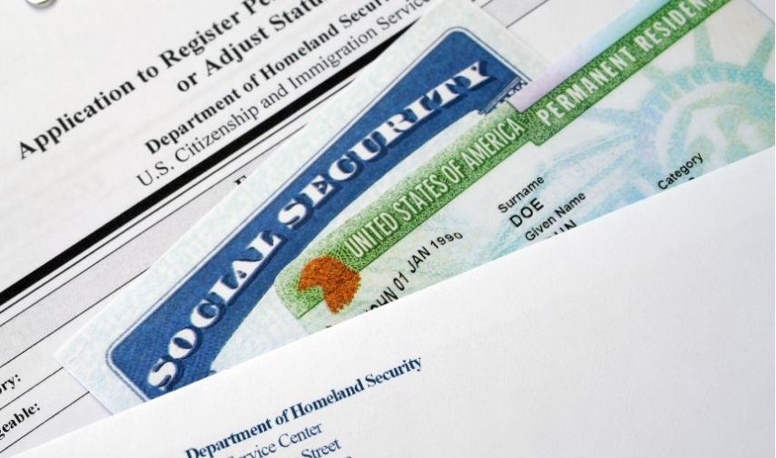 ¿Cómo obtener la residencia permanente si tienes TPS?