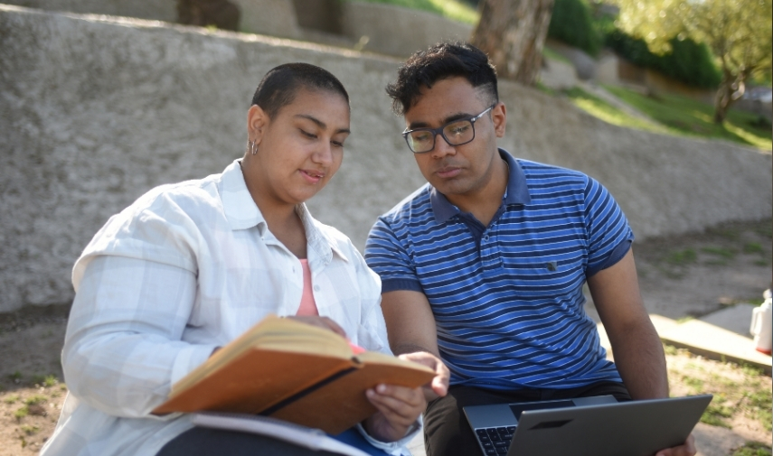 Análisis legal sobre cómo las normas de salud pública influyen en la aprobación de visas en EE. UU., con expertos explicando qué condiciones médicas pueden afectar el proceso migratorio.