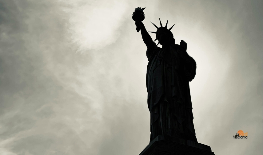 Detenciones migratorias en instalaciones de ICE