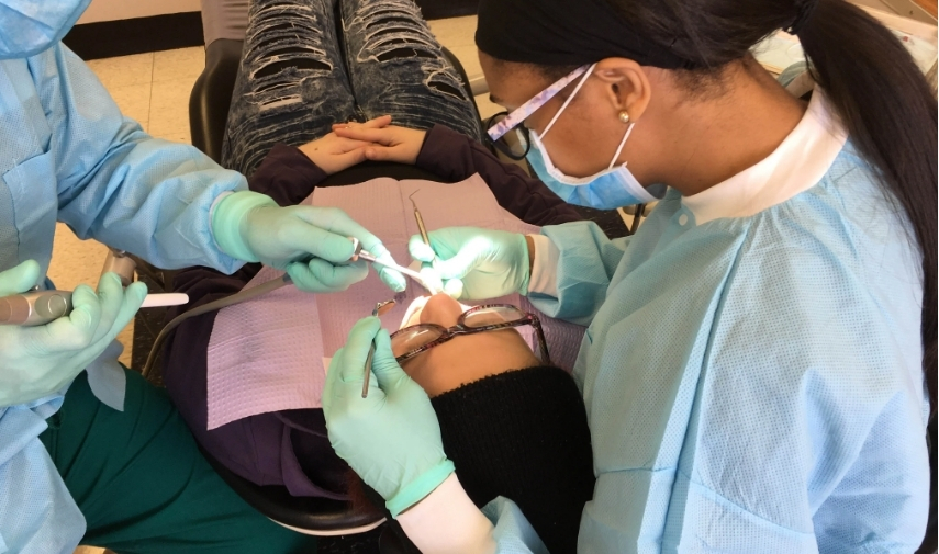 Seguro dental en EE.UU.: por qué aún puedes pagar miles en tratamientos